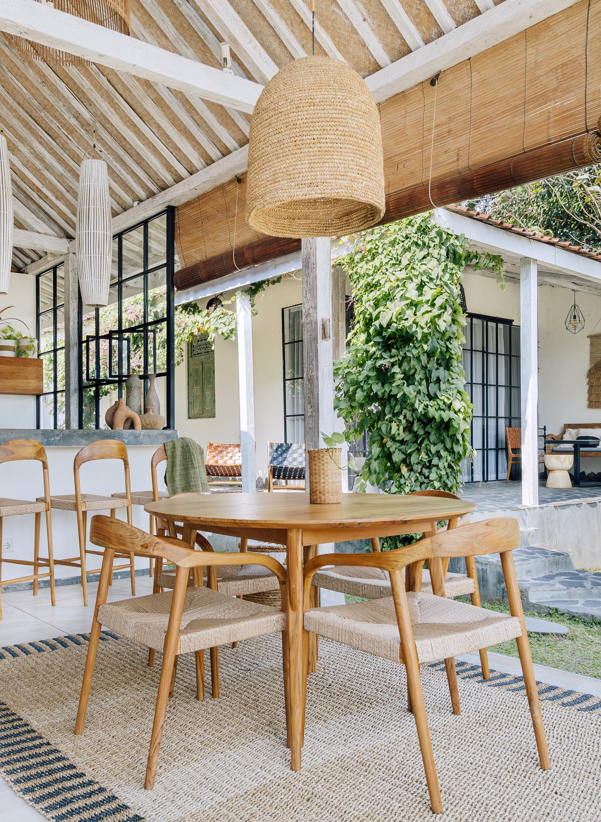 Dining Table 'Pantai' in Teak 120 cm