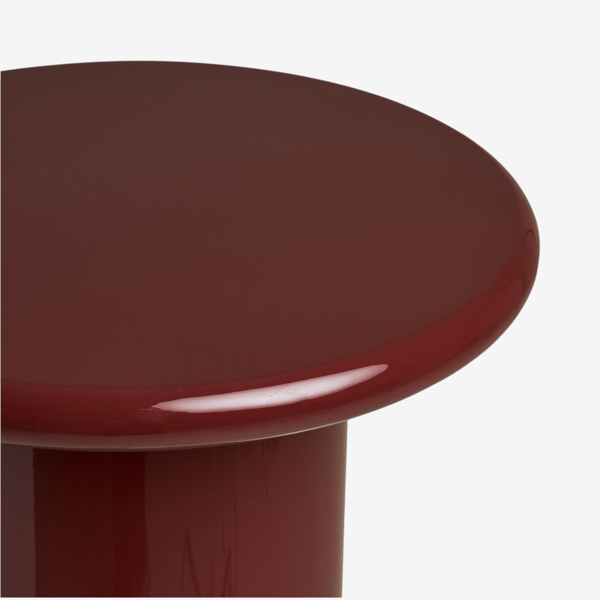 Kayu Living Otago burgundy MDF side table with modern compact design, Ø45 x H50 cm.