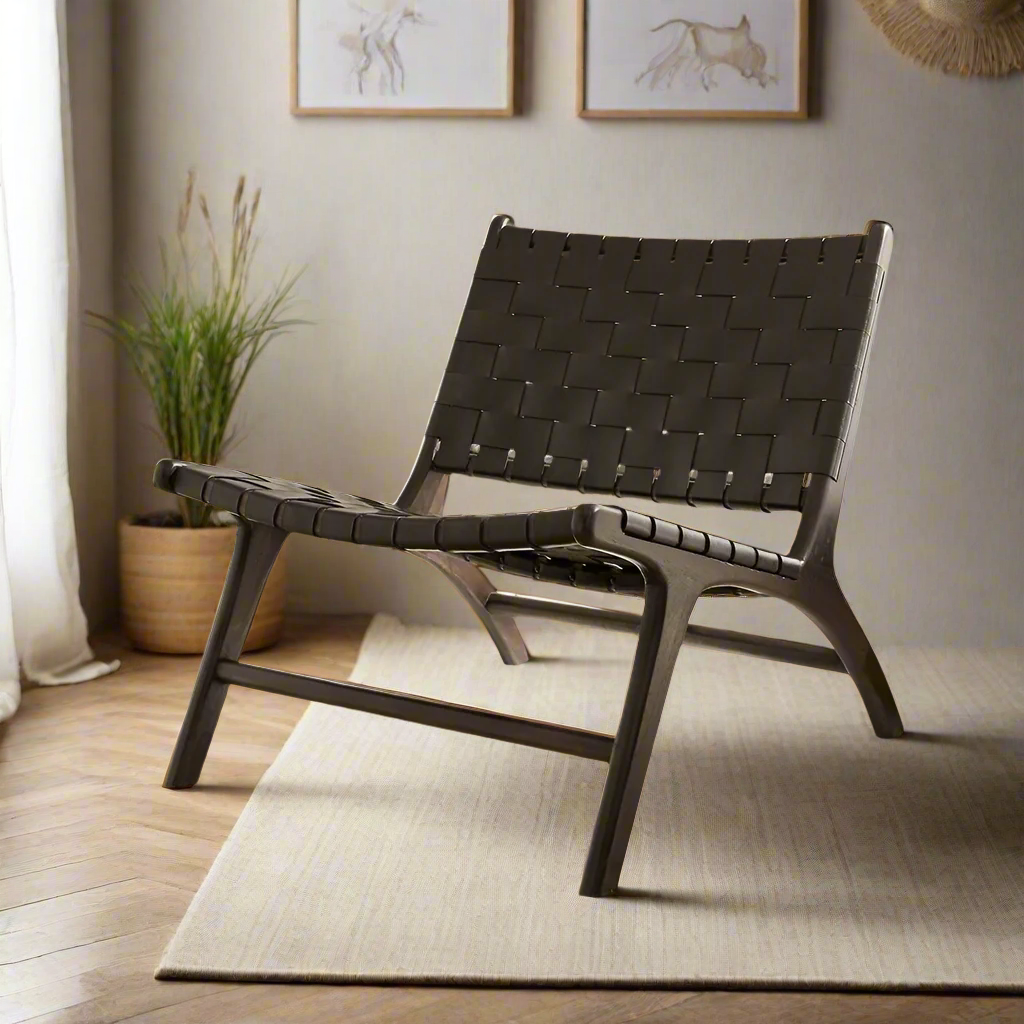 Lounge Chair 'Hitam' in Teak and Leather